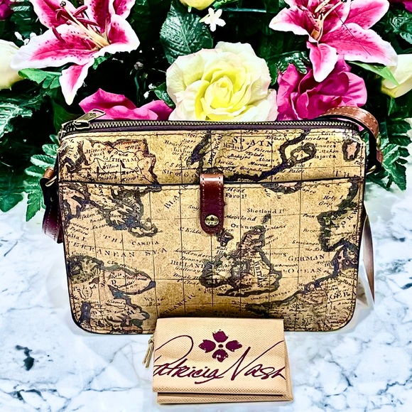 Patricia Nash Nerina Uropean Map Collection Top Zip
Crossbody bag - Picture 1 of 10